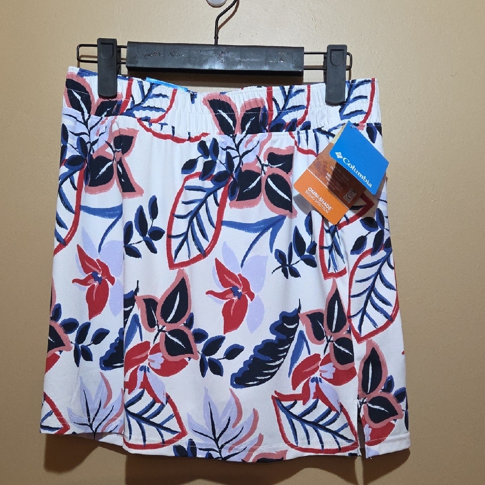 Columbia White Skort with Red, Navy & Pink Floral Print Size S